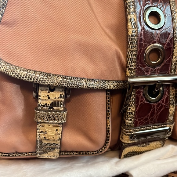 Prada Purse in Blush Nylon with Snake skin detail and gunmetal hardware - Picture 7 of 8